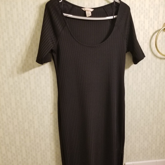 Black dress - Picture 5 of 6